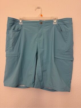 KUHL WOMENS AMPHIBIA SHORT 6275 light blue nylon blend 10”  size 16 plus